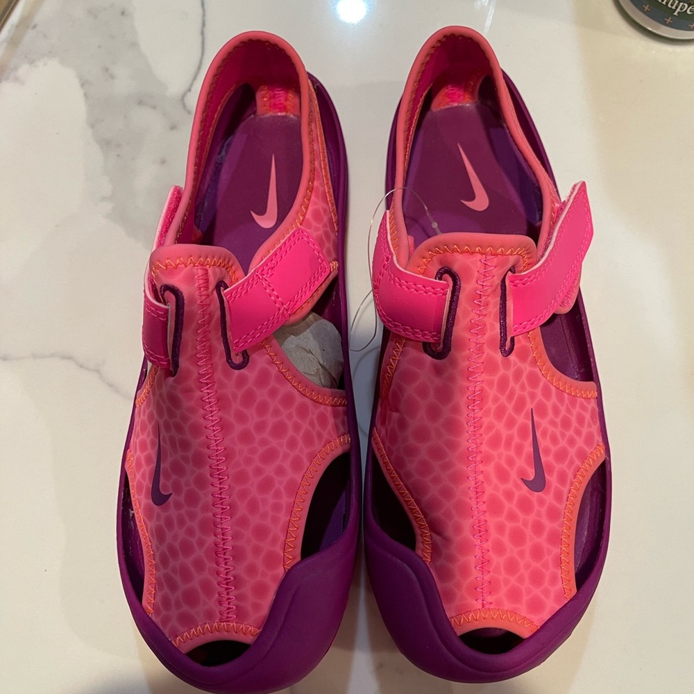 Nike girls shoes